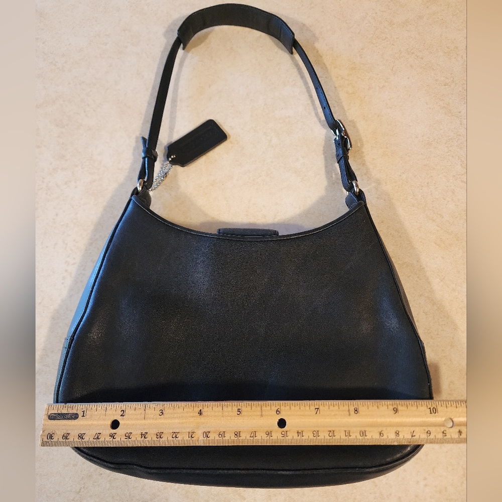 Beautifully Preserved VTG Coach Bag